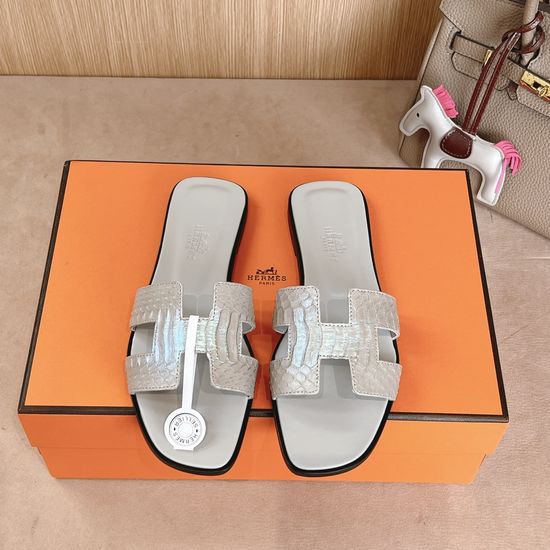Hermes Elegant Snake Print Sandals with Velvet Finish and Comfort Sole