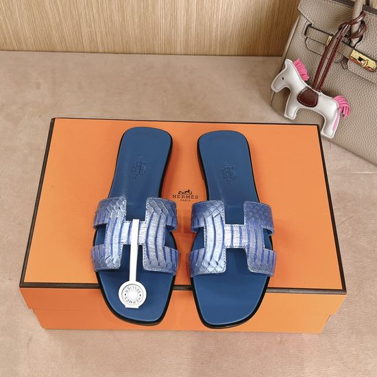 Hermes Elegant Snake Print Sandals with Velvet Finish and Comfort Sole