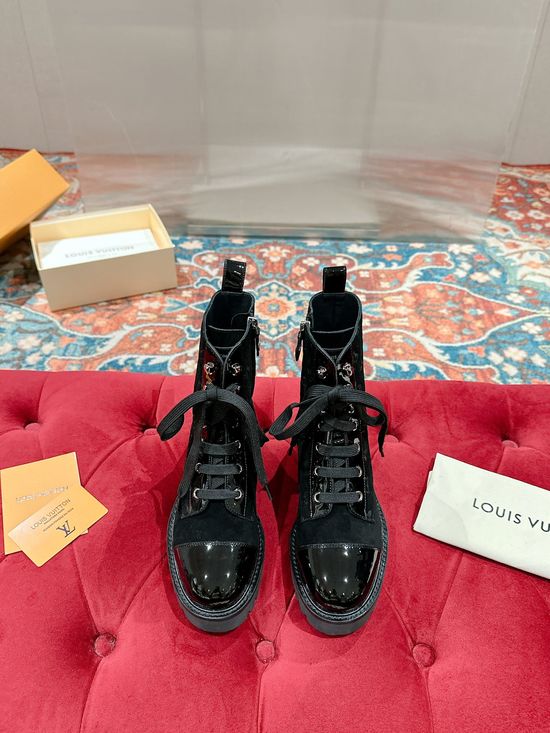 Louis Vuitton Genuine Leather Lace-up Ankle Boots Stitching Decor Non-slip Sole