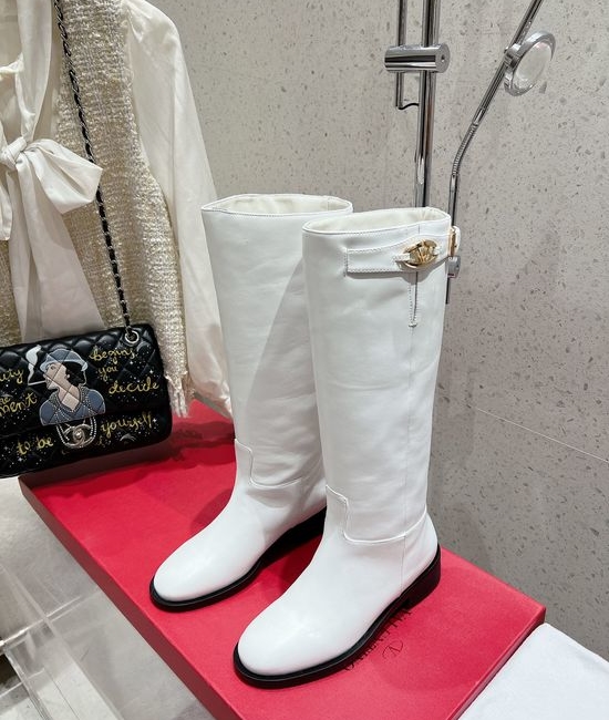 Valentino Classic Tall Boots Smooth Leather Upper Premium Outsole