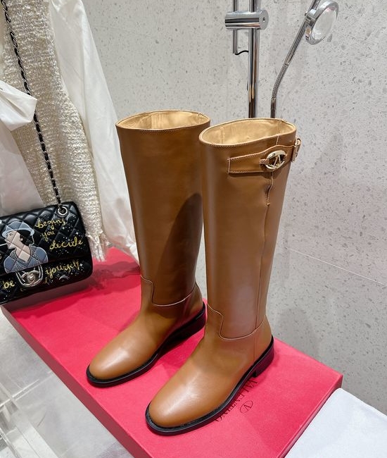 Valentino Classic Tall Boots Smooth Leather Upper Premium Outsole