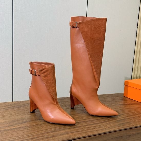 Hermes Minimalist Leather Ankle Boots with Low Heel