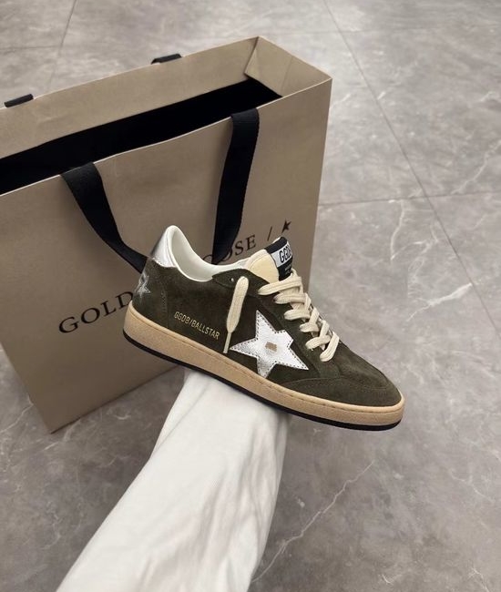 Golden Goose GGDB Vintage Distressed Casual Sneakers with Silver Star Accent