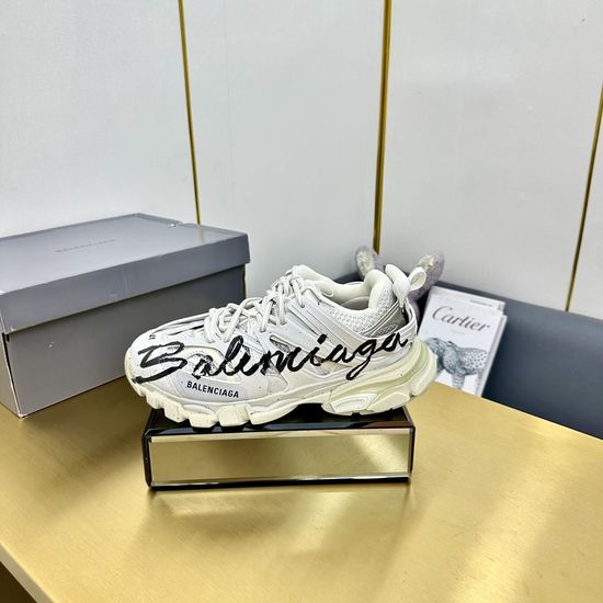 Balenciaga Vintage Distressed Graffiti Low-top Casual Sneakers
