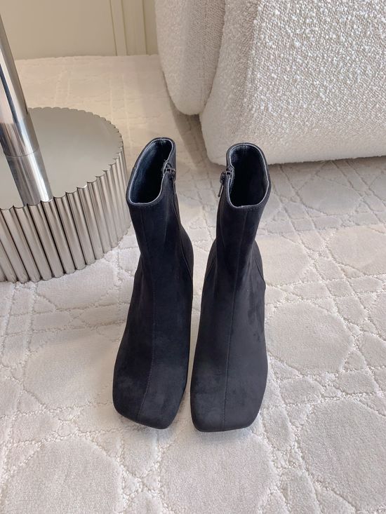 Ferragamo Sculpted Heel Leather Ankle Boots with Premium Sole