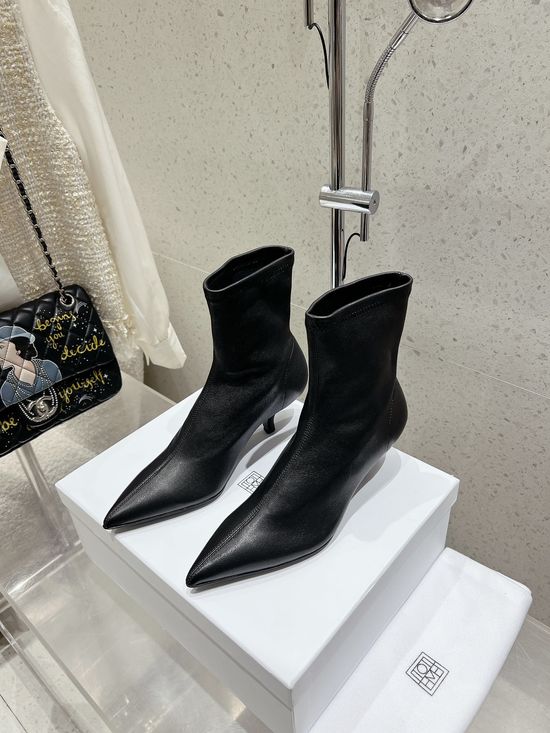 Toteme Pointed Toe Kitten Heel Stretchy Ankle Boots