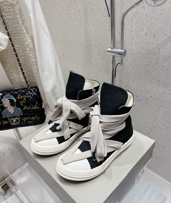 Rick Owens Lace Up Motorcycle Boots With Premium Leather Upper
