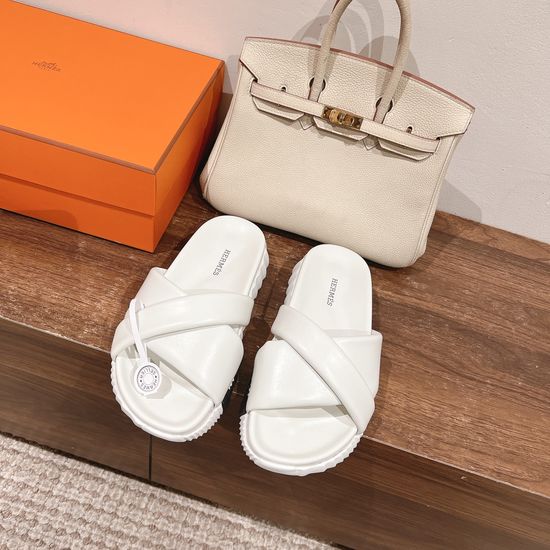 Balenciaga Comfortable Lambskin Upper Sports Slides with Non-slip Sole