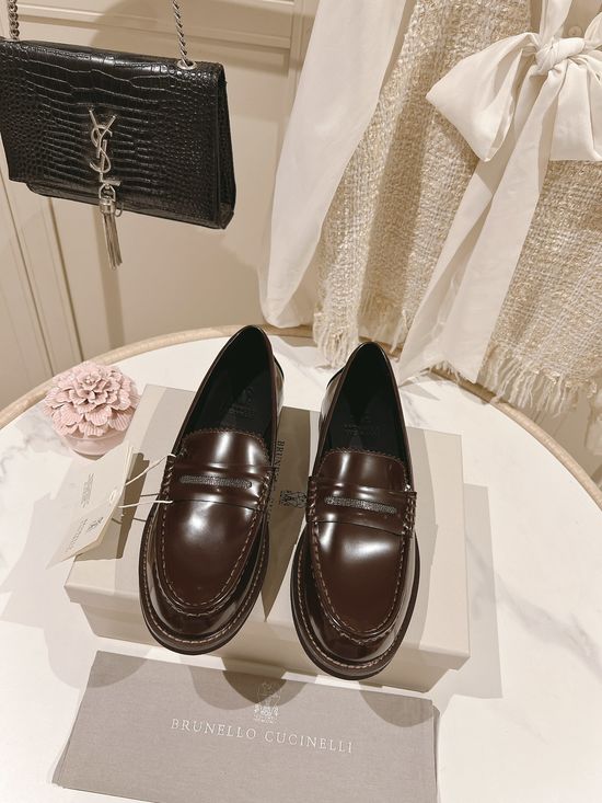 Brunello Cucinelli Glossy Leather Casual Loafers Durable Flexible Comfortable Sole