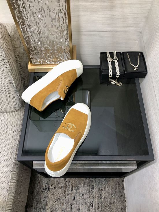 Chanel Genuine Leather Upper Casual Comfort Walking Sneakers