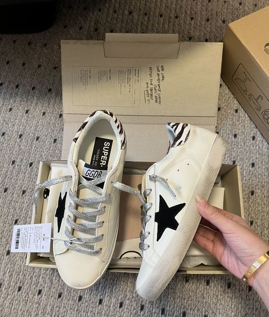 Golden Goose GGDB Distressed Cowhide Sneakers With Black Star Thick Sole