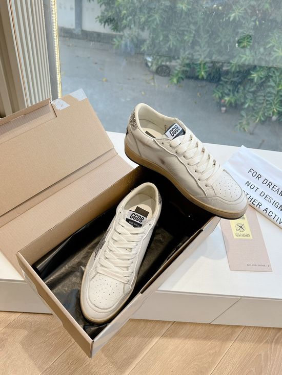 Golden Goose Vintage Distressed Comfortable Casual Walking Sneakers