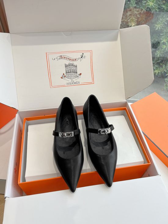 Hermes Pointed Toe Hardware Accent Comfort Leather Flat Shoes