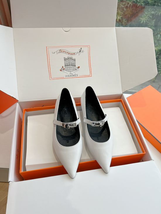 Hermes Pointed Toe Hardware Accent Comfort Leather Flat Shoes