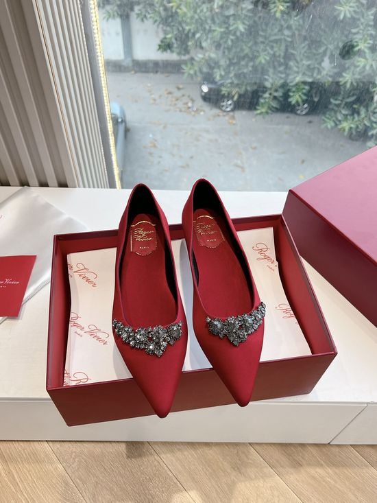 Roger Viver Rhinestone Buckle Low Heel Mary Jane Leather Shoes