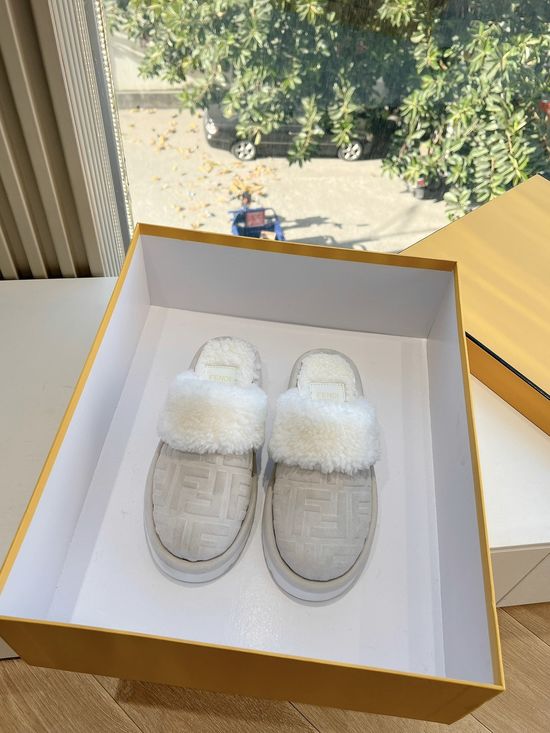 Fendi Premium Wool Blend Casual Sneakers with Logo Patchwork