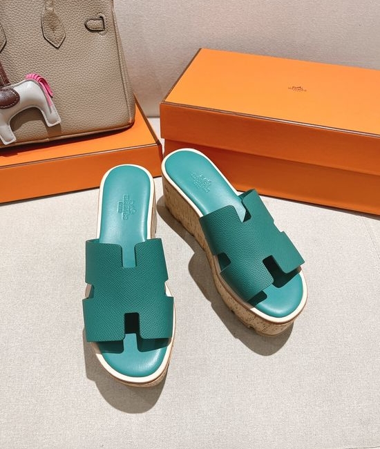 Hermes Classic Platform Sandals with Premium Leather Construction