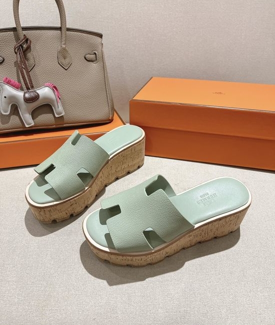 Hermes Classic Platform Sandals with Premium Leather Construction