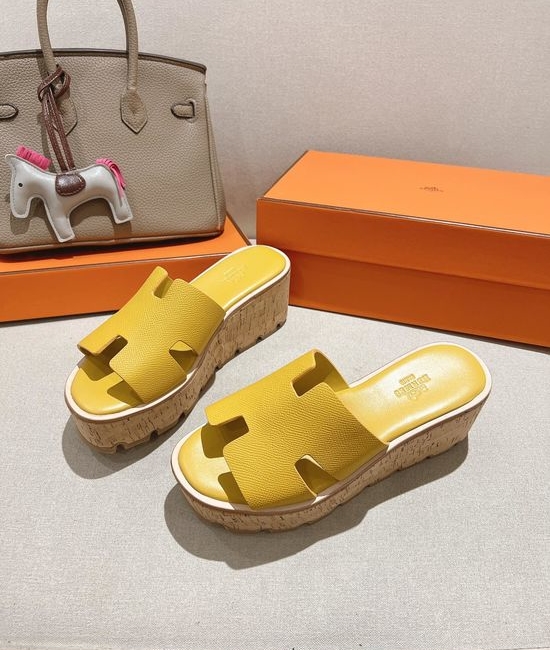 Hermes Classic Platform Sandals with Premium Leather Construction