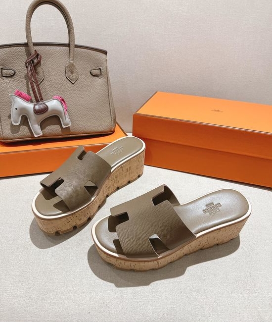 Hermes Classic Platform Sandals with Premium Leather Construction