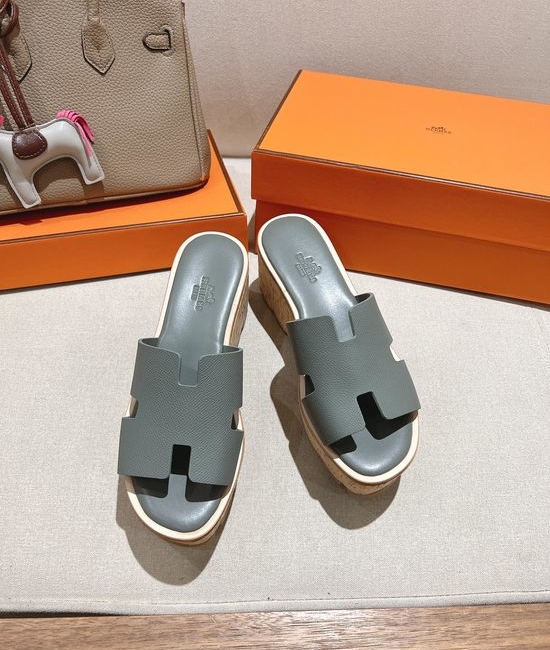 Hermes Classic Platform Sandals with Premium Leather Construction