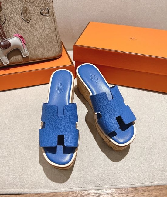 Hermes Classic Platform Sandals with Premium Leather Construction