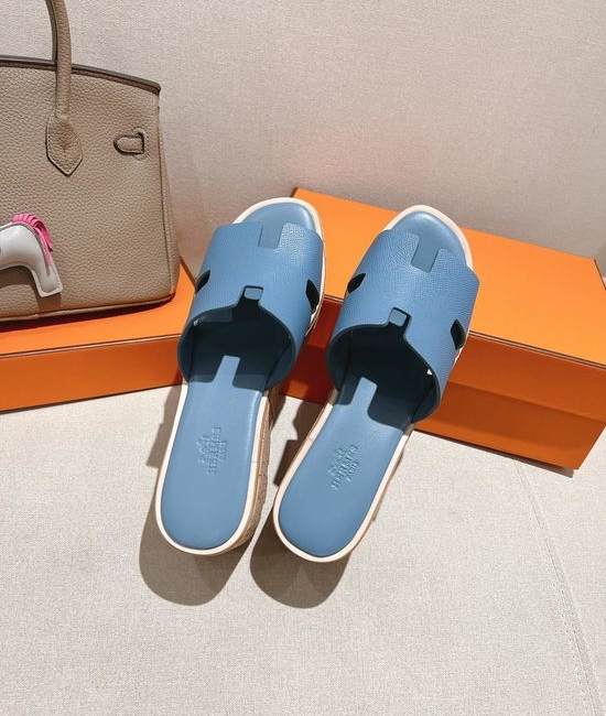 Hermes Classic Platform Sandals with Premium Leather Construction