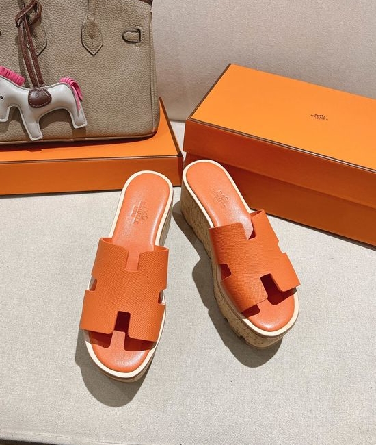 Hermes Classic Platform Sandals with Premium Leather Construction