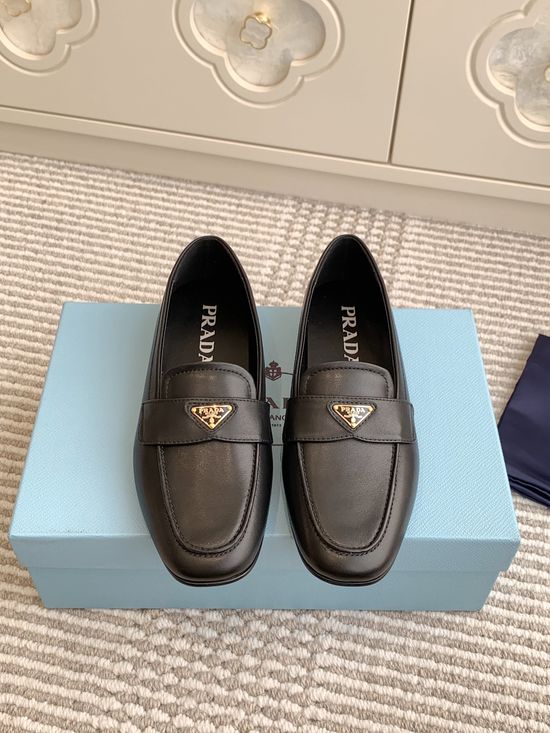 Prada Classic Mule Slippers Slip On Loafers Premium Leather Soft Footwear