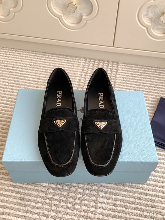 Prada Classic Mule Slippers Slip On Loafers Premium Leather Soft Footwear