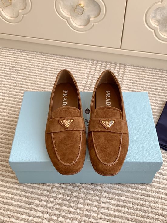 Prada Classic Mule Slippers Slip On Loafers Premium Leather Soft Footwear