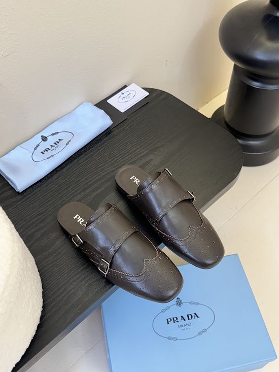 Prada Retro Leather Buckle Mules Comfortable Casual Slip On Shoes