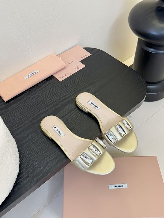 Miu Miu Patent Leather Flat Slide Sandals Daily Wear