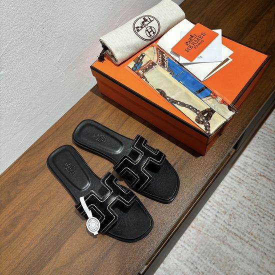 Hermes Classic Black Embroidered Slide Sandals Comfortable For Daily Wear