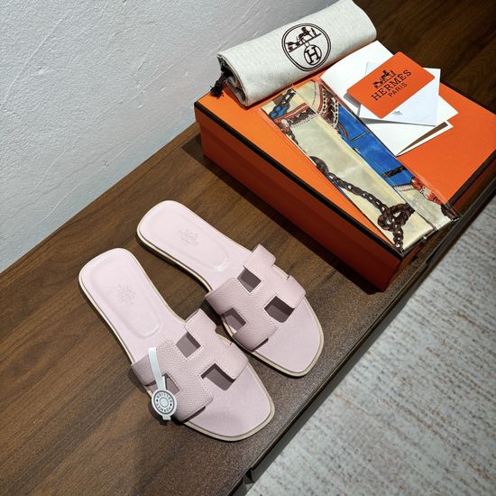 Hermes Classic Dreamy Purple Leather Slide Sandals Comfortable For Daily Wear