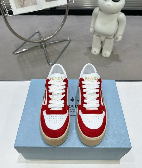 Prada Leather Platform Casual Sneakers with Enamel Logo Detail