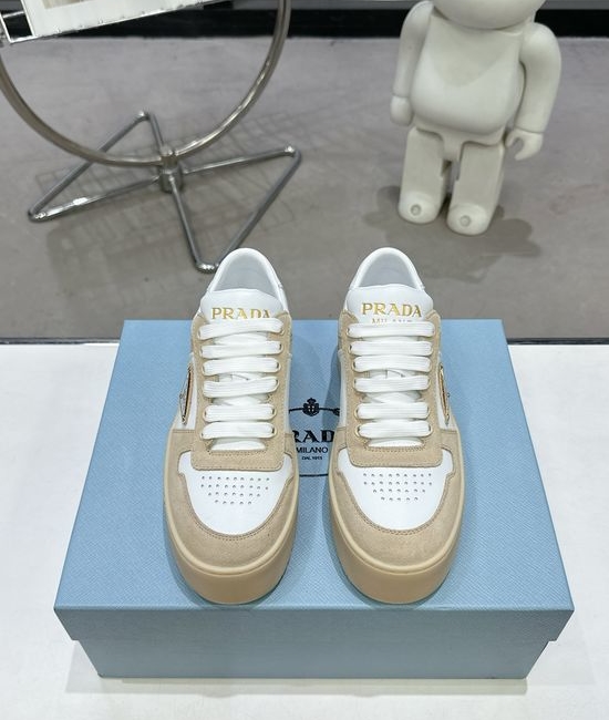 Prada Leather Platform Casual Sneakers with Enamel Logo Detail