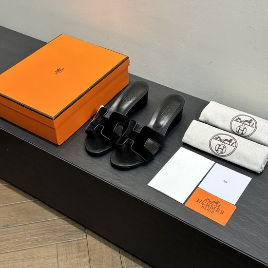 Hermes Classic Suede Slides Comfortable For Home And Outdoor Use