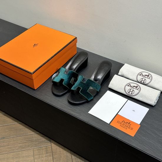 Hermes Classic Suede Slides Comfortable For Home And Outdoor Use