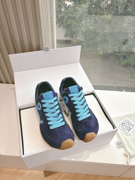 Loewe Minimalist Stitched Leather Casual Comfort Sneakers