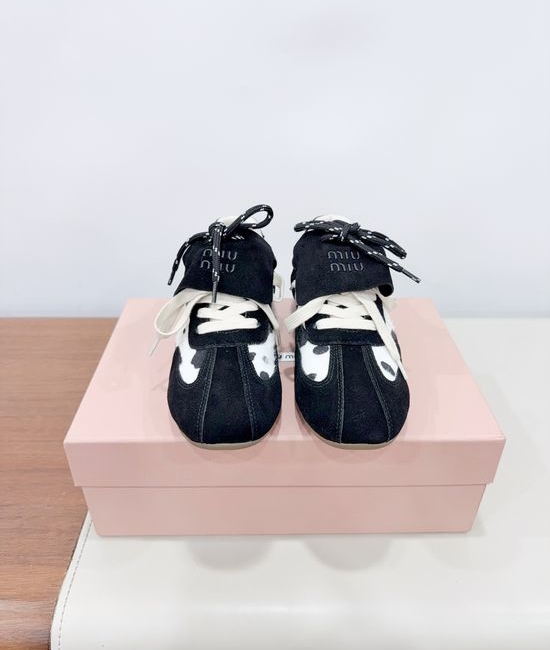 Miu Miu Lightweight Suede Stitched Comfortable Casual Sneakers