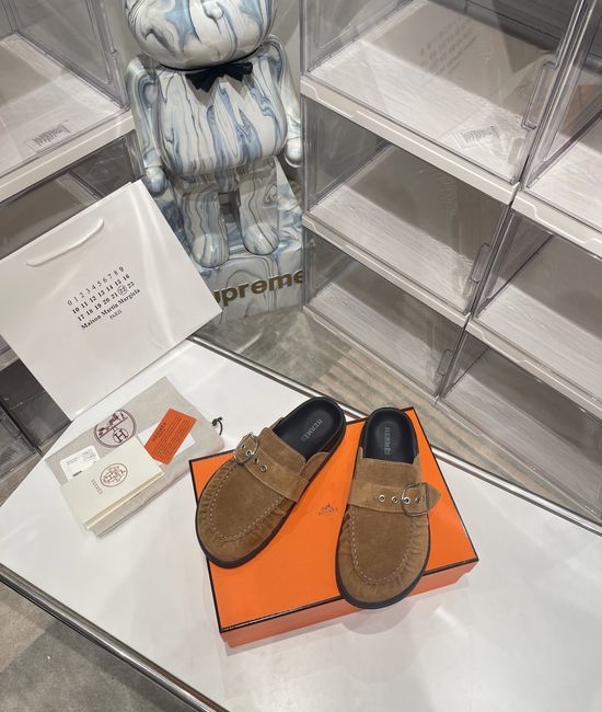 Hermes Suede Lined Closed Toe Non-slip Casual Slides