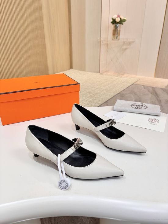 Hermes Pomegranate Red Sheepskin, High Quality Leather Sole