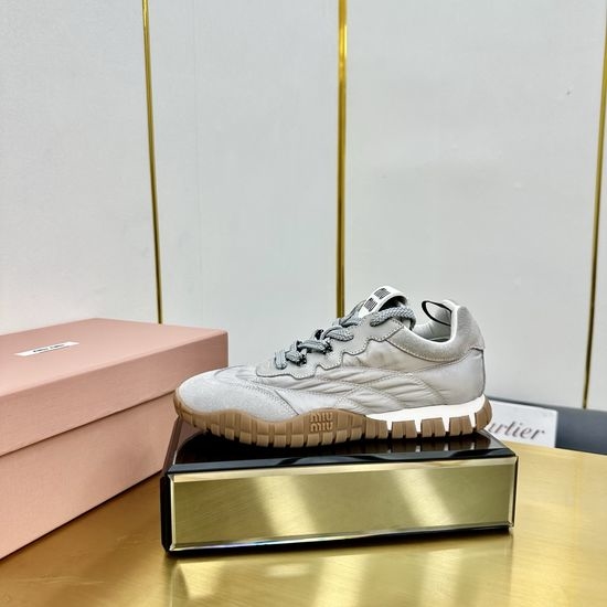 Miu Miu Comfortable Thick-Soled Canvas Sneakers with Retro Vibe