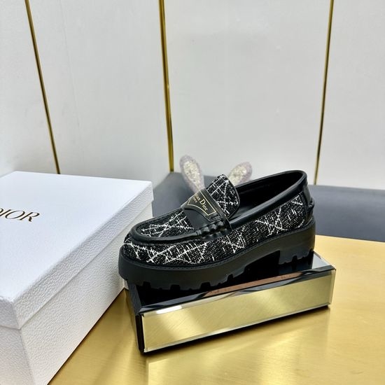Christian Dior CD Premium Leather Loafers with Logo Emblem Comfortable Daily Footwear