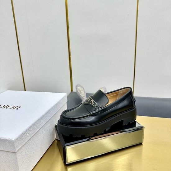 Christian Dior CD Premium Leather Loafers with Logo Emblem Comfortable Daily Footwear