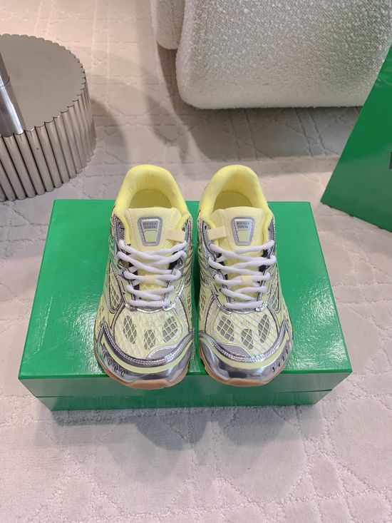 Bottega Veneta Lightweight Mesh Geometric Sole Casual Sneakers