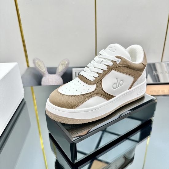 Alo Minimalist Style Thick Sole Low Top Casual Sneakers