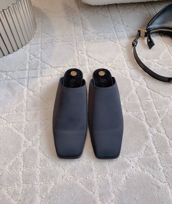 Loro Piana Square Toe Slip On Mules Premium Leather Upper Comfortable Sole