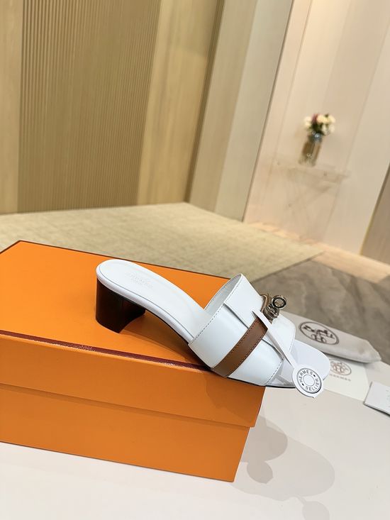 Hermes Nubuck Cowhide Leather Sole Low Heel Footwear